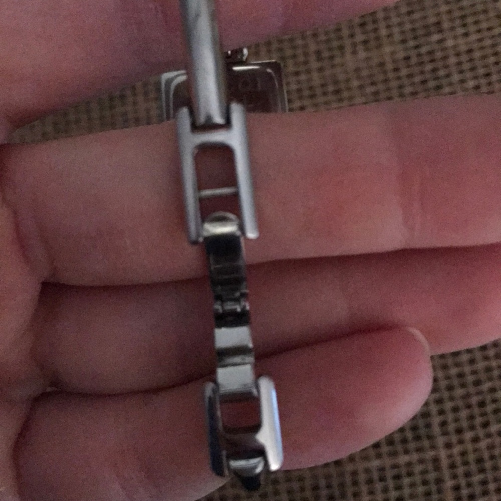 Gucci Watch - Picture 3 of 5